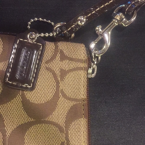 Coach signature stripe small wristlet khaki brown - Picture 8 of 8